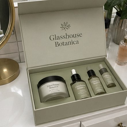 Customized influencer boxes for beauty and skincare brands